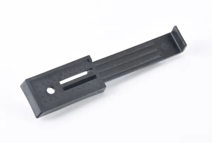 ZABICA TRAKE GEPEKA BMW E46 ORIGINAL - 51477008052 - 51477008052 - 51477008052